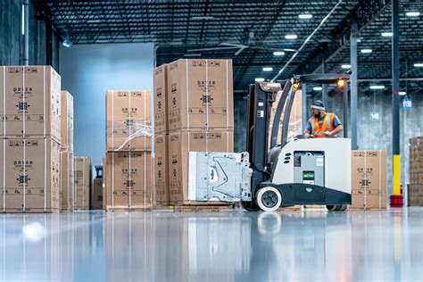 <b>Penske</b> Logistics helps our customers get ahead – and stay there – with innovative warehousing, transportation and technology solutions. . Penske jobs near me
